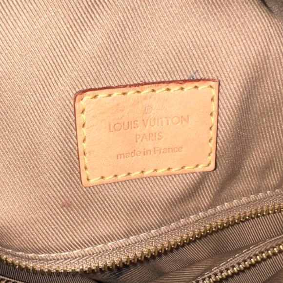 Louis Vuitton Hobo - Picture 4 of 7